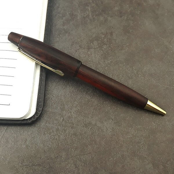 bút gỗ trắc