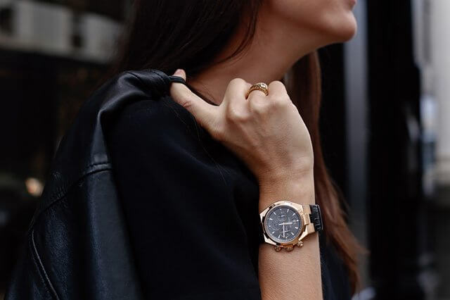 Tặng đồng hồ cho bạn gái có ý nghĩa gì?
