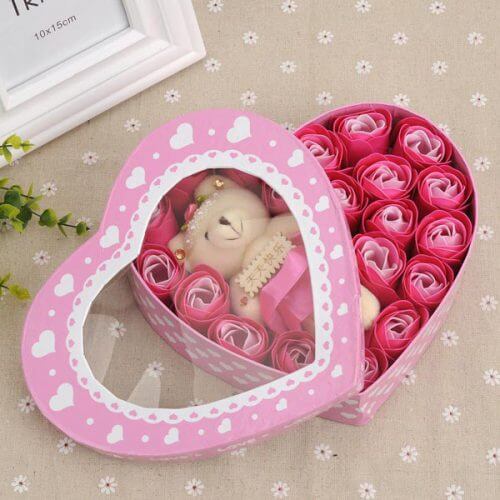hoa hồng sáp kèm gấu bông màu hồng