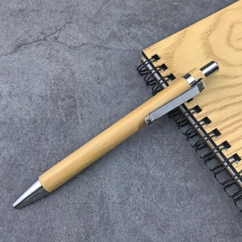 bút gỗ tre